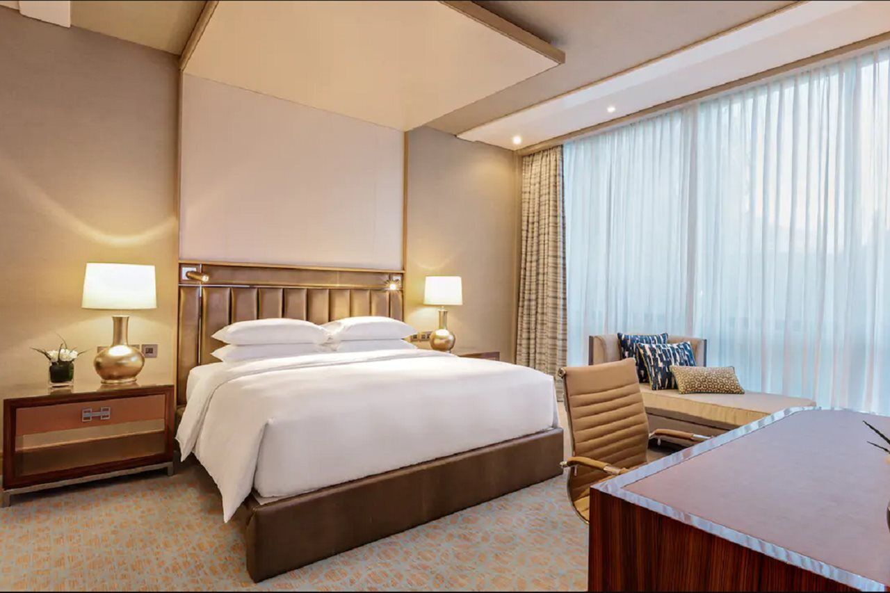 Hyatt Regency Manila City Of Dreams Paranaque City Екстериор снимка A bedroom at the hotel